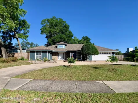 5511 La Moya Avenue Jacksonville FL 32210