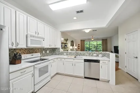 7566 Scarlet Ibis Lane Jacksonville FL 32256