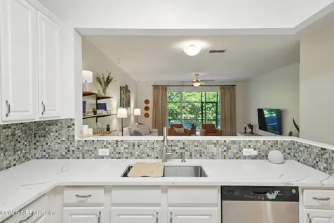 7566 Scarlet Ibis Lane Jacksonville FL 32256