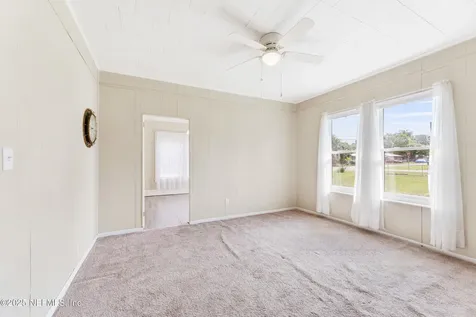 2505 State Street Palatka FL 32177