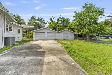 2505 State Street Palatka FL 32177