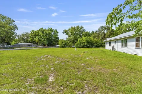 2505 State Street Palatka FL 32177