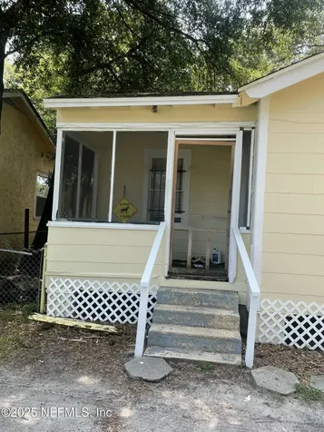 1050 Alderside Street Jacksonville FL 32208