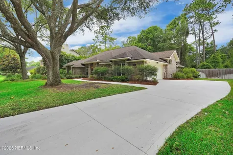 1910 Hibernia Court Jacksonville FL 32223