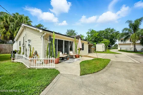 9940 Carbondale Drive W Jacksonville FL 32208
