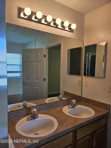 10994 Lauren Oak Lane S Jacksonville FL 32221