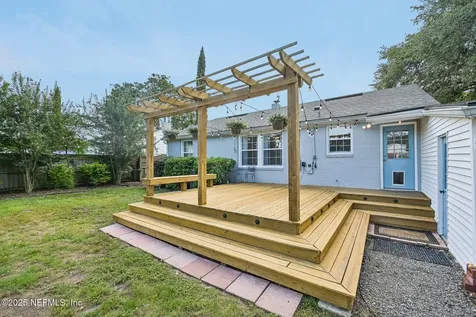 4253 Redwood Avenue Jacksonville FL 32207