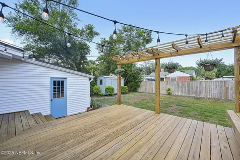 4253 Redwood Avenue Jacksonville FL 32207