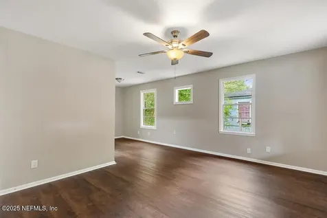 937 Stark Street Jacksonville FL 32208