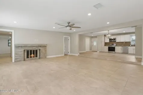 2814 Peach Drive Jacksonville FL 32246