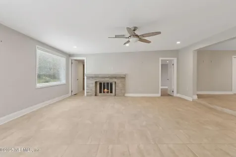 2814 Peach Drive Jacksonville FL 32246