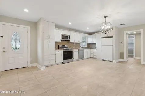 2814 Peach Drive Jacksonville FL 32246