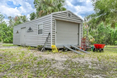 240 Sisco Road Pomona Park FL 32181