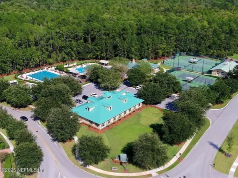 2435 Den Street St. Augustine FL 32092