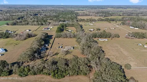 20536 NW 20th Terrace Brooker FL 32622