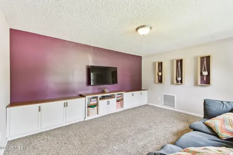 8544 Ruckman Avenue Jacksonville FL 32221