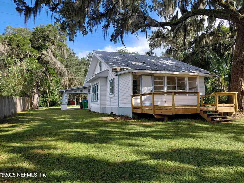 232 S Main Street Crescent City FL 32112