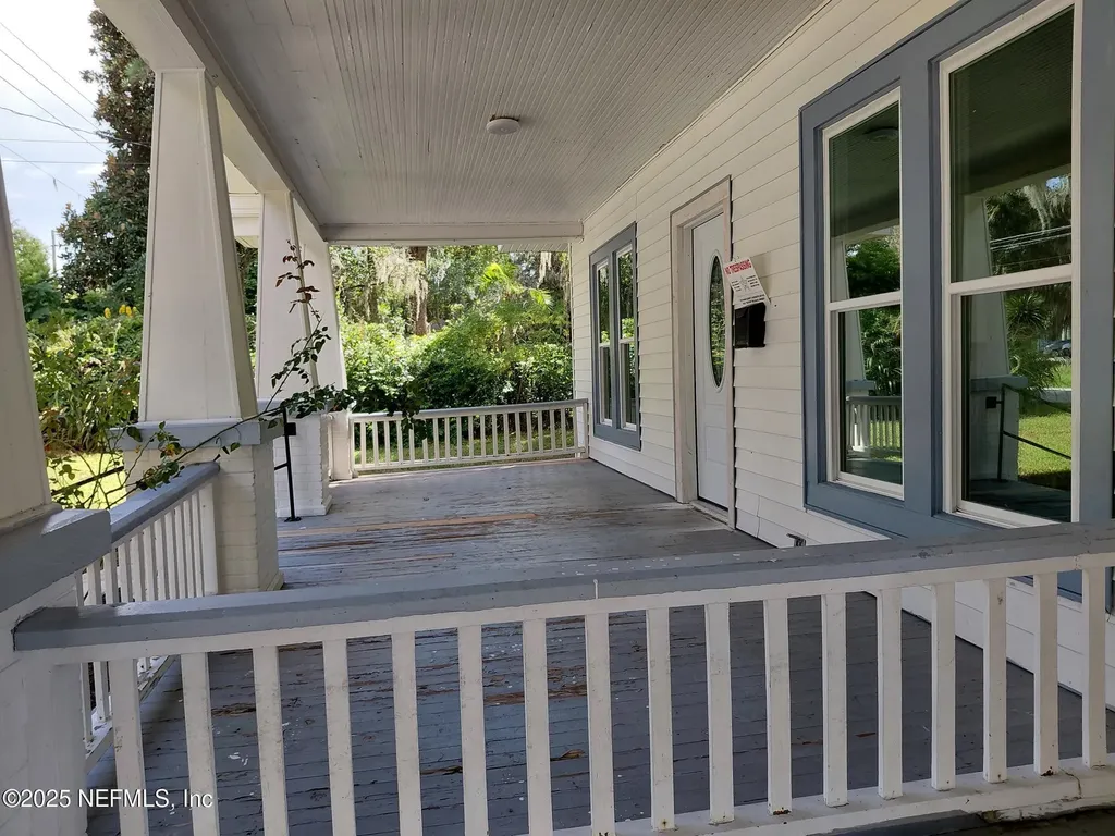 232 S Main Street Crescent City FL 32112