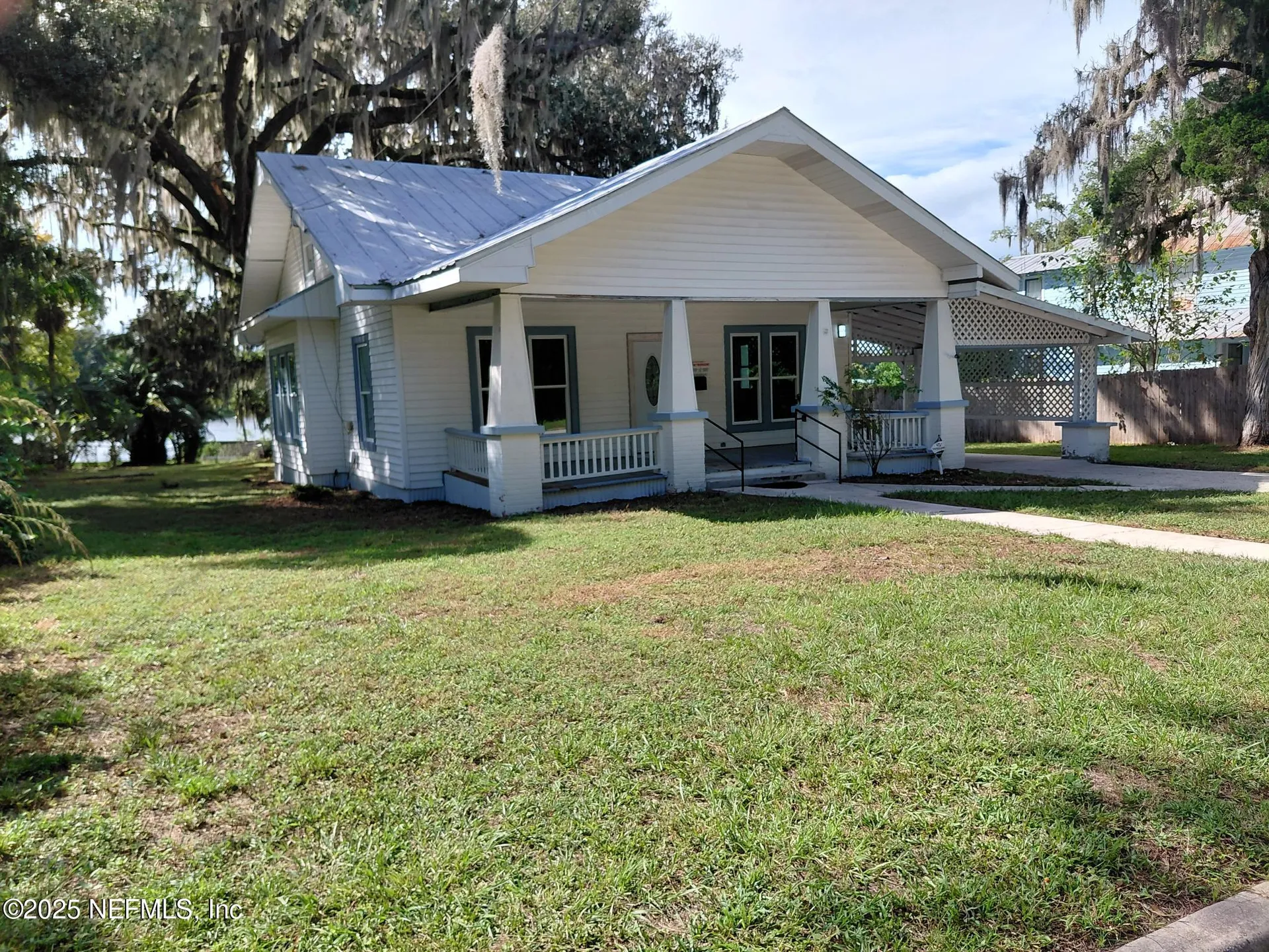232 S Main Street Crescent City FL 32112