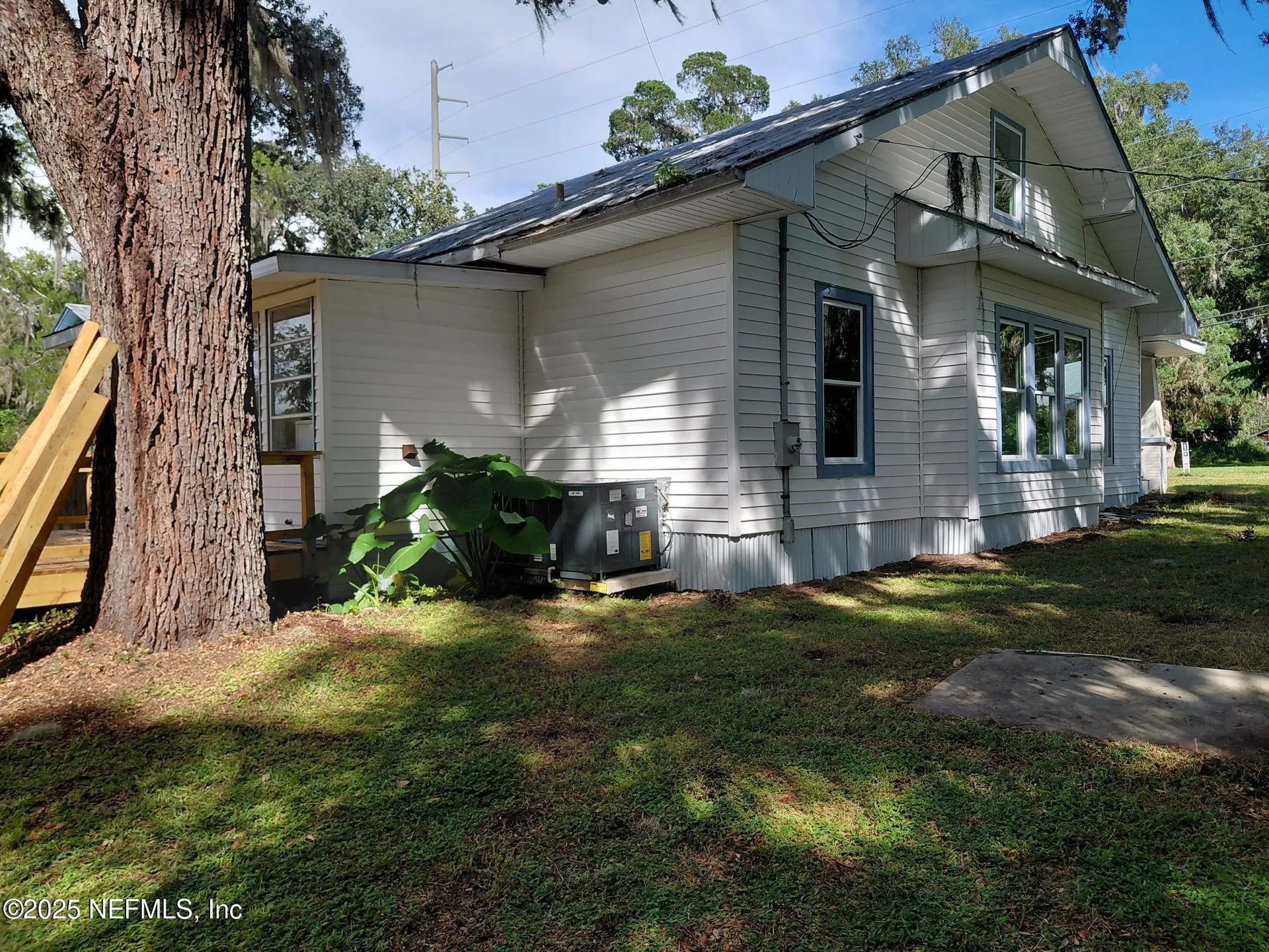 232 S Main Street Crescent City FL 32112