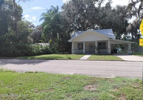 232 S Main Street Crescent City FL 32112