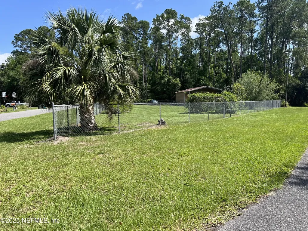 112 Park Drive Satsuma FL 32189