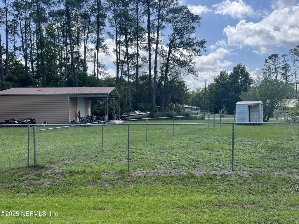 112 Park Drive Satsuma FL 32189