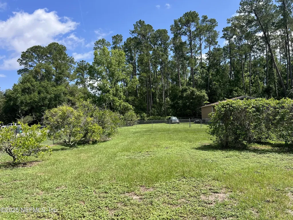 112 Park Drive Satsuma FL 32189