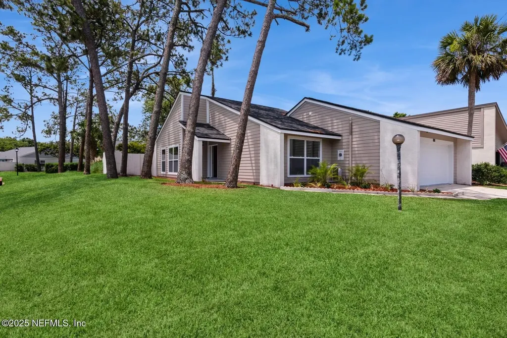 2522 Dauphine Court W Ponte Vedra Beach FL 32082