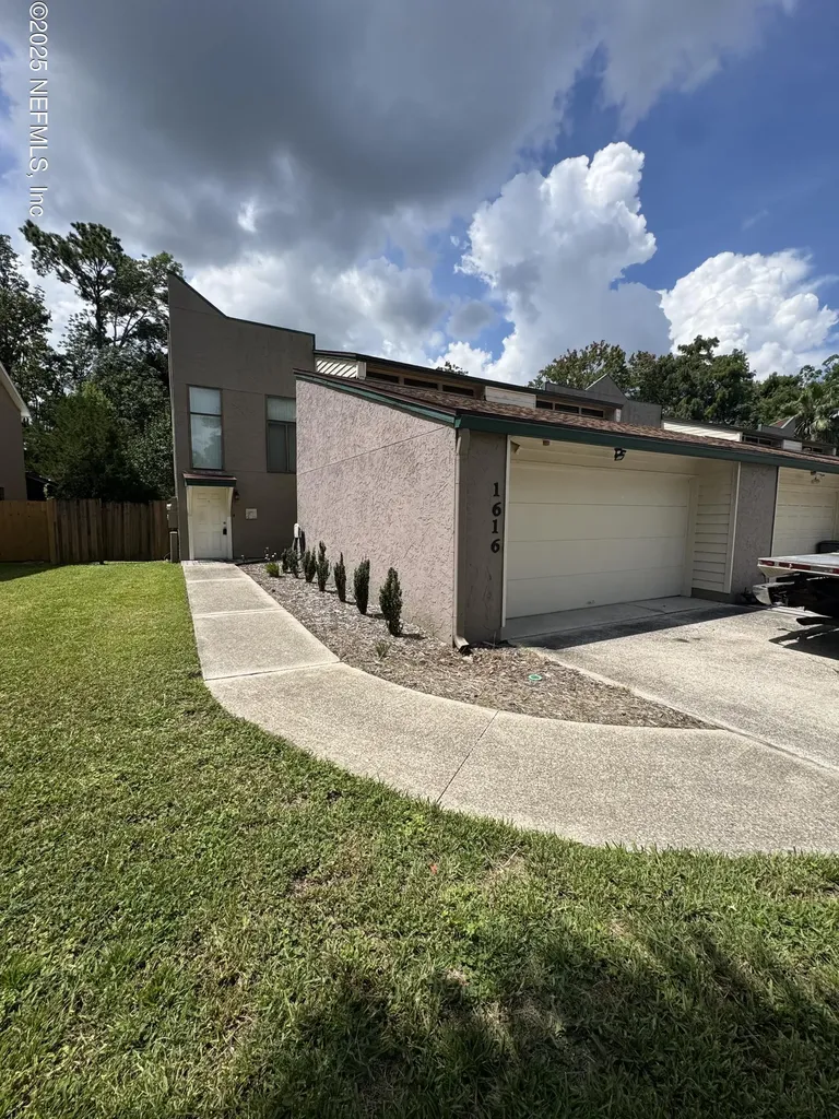 1616 Mardis Place W Jacksonville FL 32205