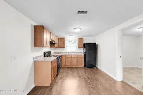 355 W 63rd Street Jacksonville FL 32208