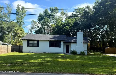 5833 Luella Street Jacksonville FL 32207