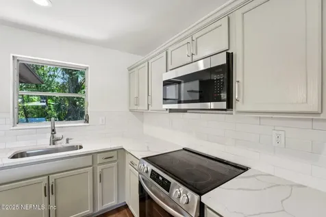 6918 Greenholly Drive Jacksonville FL 32277