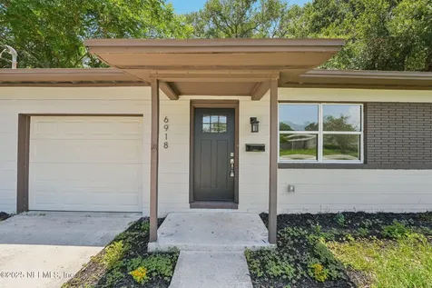 6918 Greenholly Drive Jacksonville FL 32277