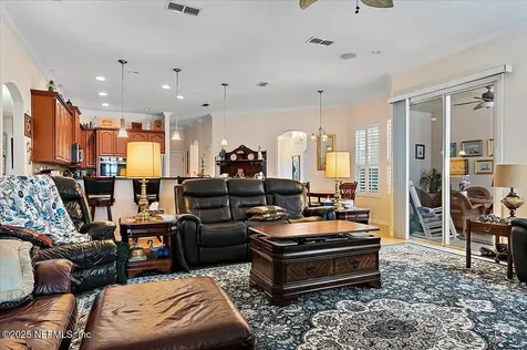253 Parkwood Circle St. Augustine FL 32086