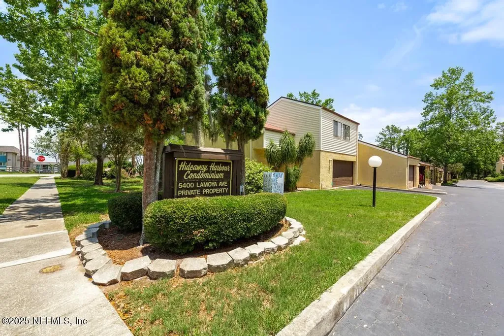 5400 La Moya Avenue Jacksonville FL 32210