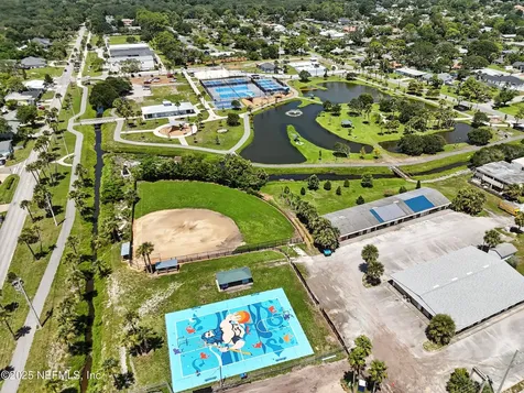 225 South Street Neptune Beach FL 32266
