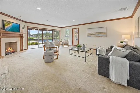 8182 Pine Lake Road Jacksonville FL 32256