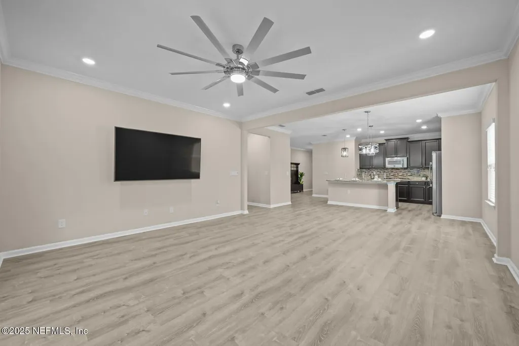 56 Gray Wolf Trail Jacksonville FL 32081