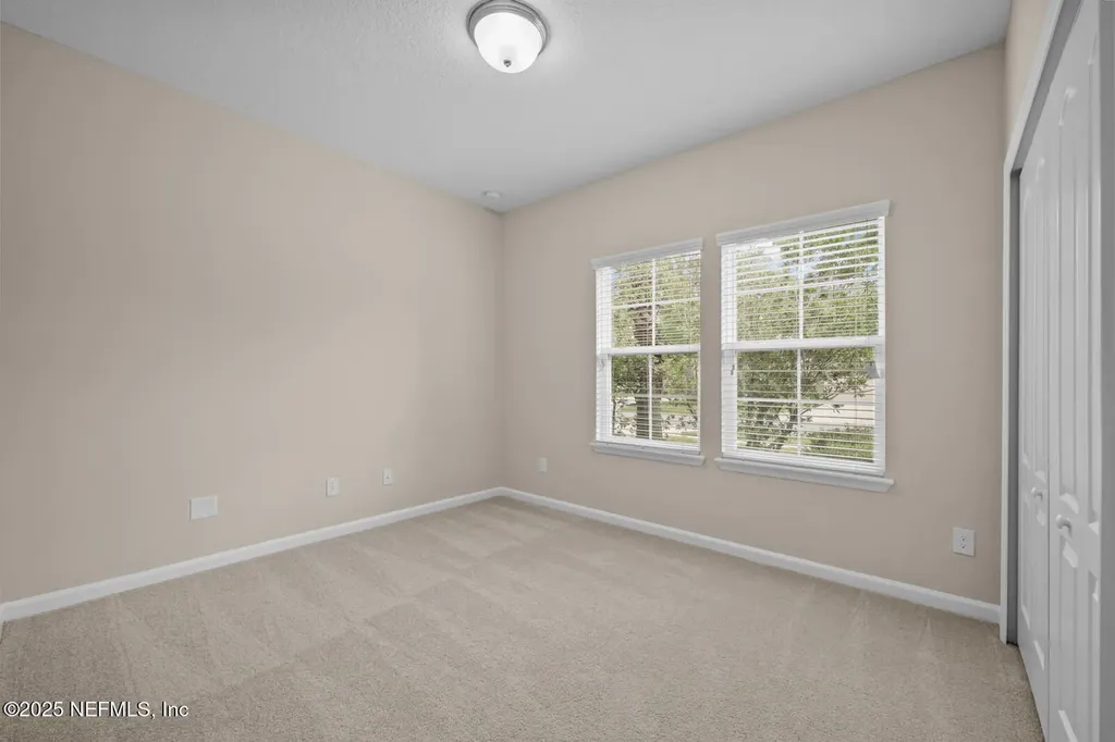 56 Gray Wolf Trail Jacksonville FL 32081