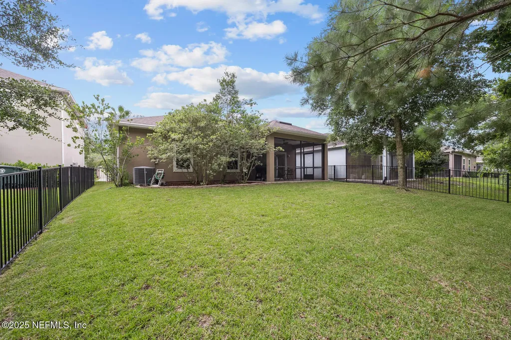 56 Gray Wolf Trail Jacksonville FL 32081