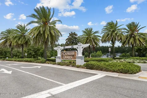 56 Gray Wolf Trail Jacksonville FL 32081