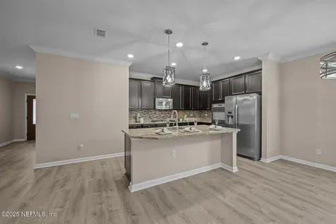 56 Gray Wolf Trail Jacksonville FL 32081