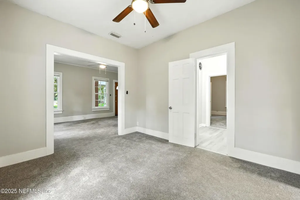 2858 Downing Street Jacksonville FL 32205