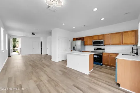 2343 White Sands Drive Jacksonville FL 32216