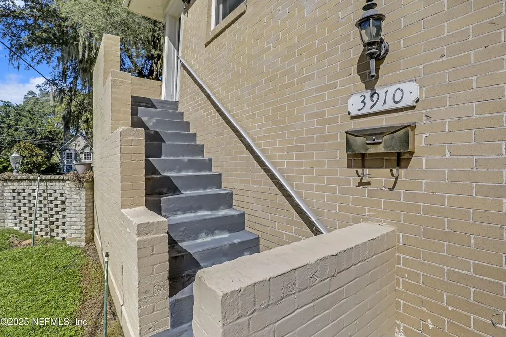 3903 Street Johns Avenue Jacksonville FL 32205