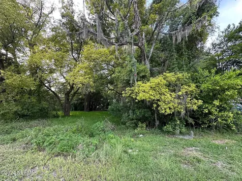 661 W Madison Street Starke FL 32091