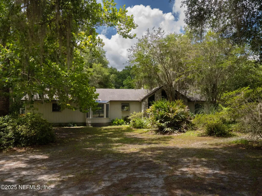20015 NE 45th Place Hawthorne FL 32640