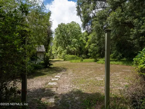 20015 NE 45th Place Hawthorne FL 32640
