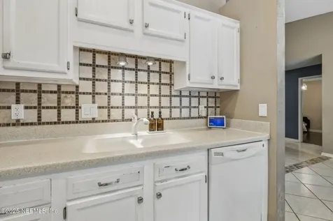 3165 Sweetwater Oaks Drive N Jacksonville FL 32223